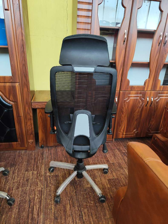 بهترین صندلی برای پشت میز کامپیوتر